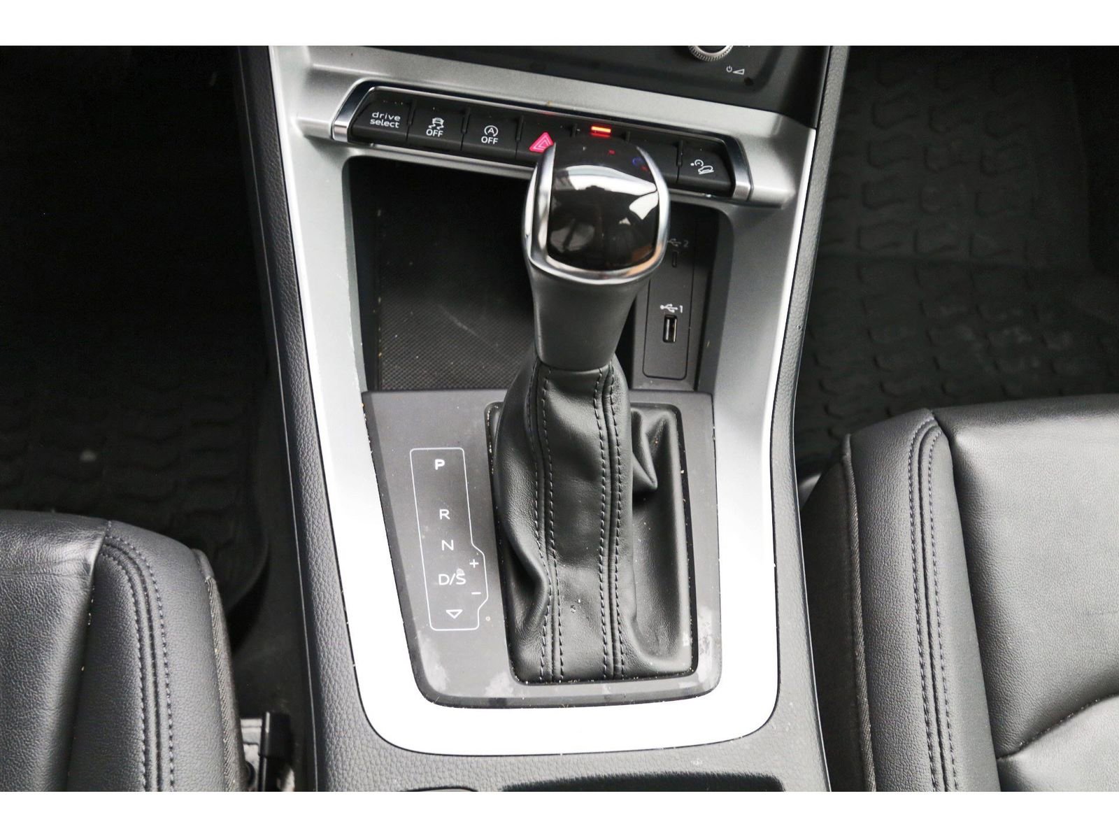 Used 2020 Audi Q3 2.0T Premium AWD/4WD image 27
