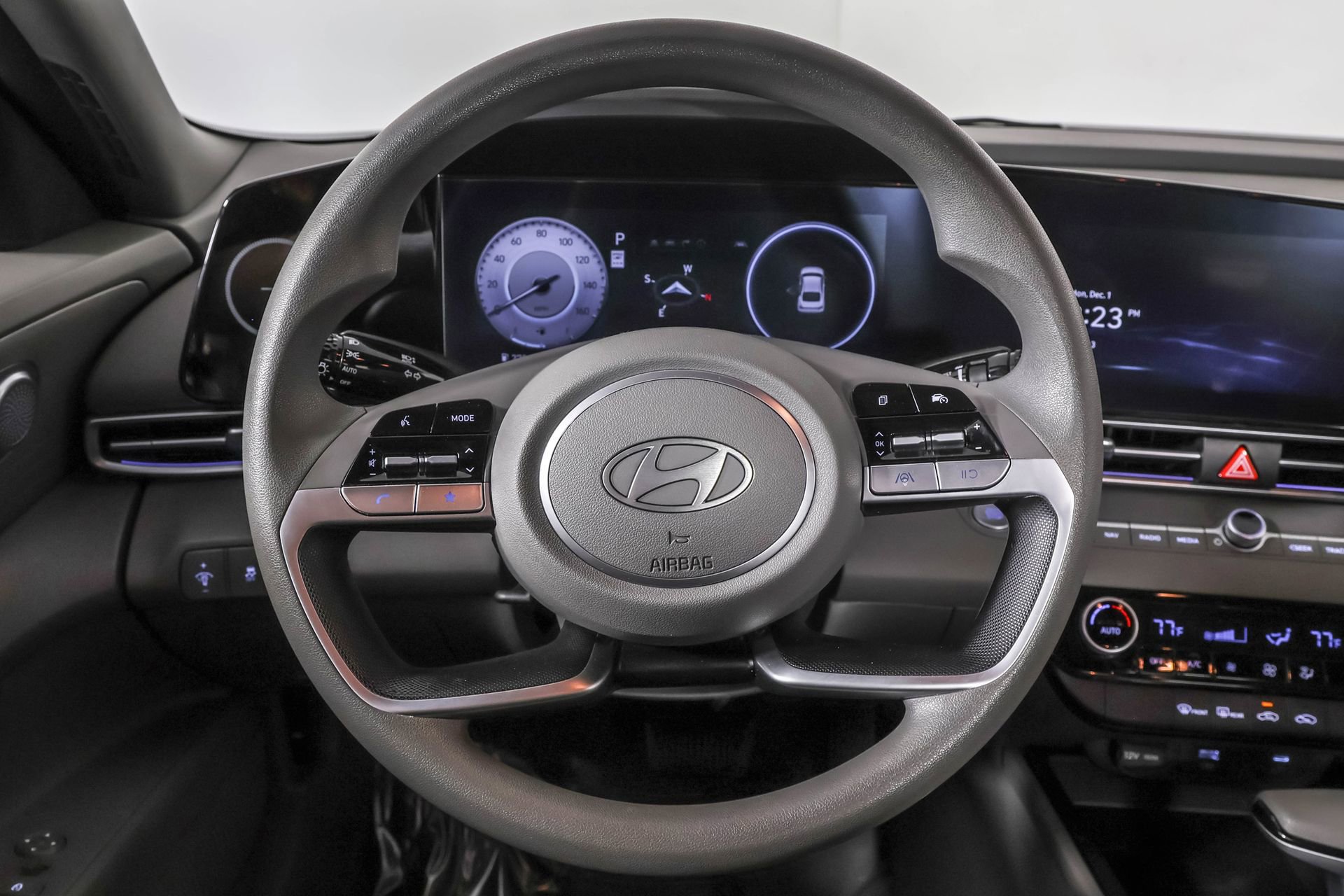 Used 2024 Hyundai Elantra SEL image 26