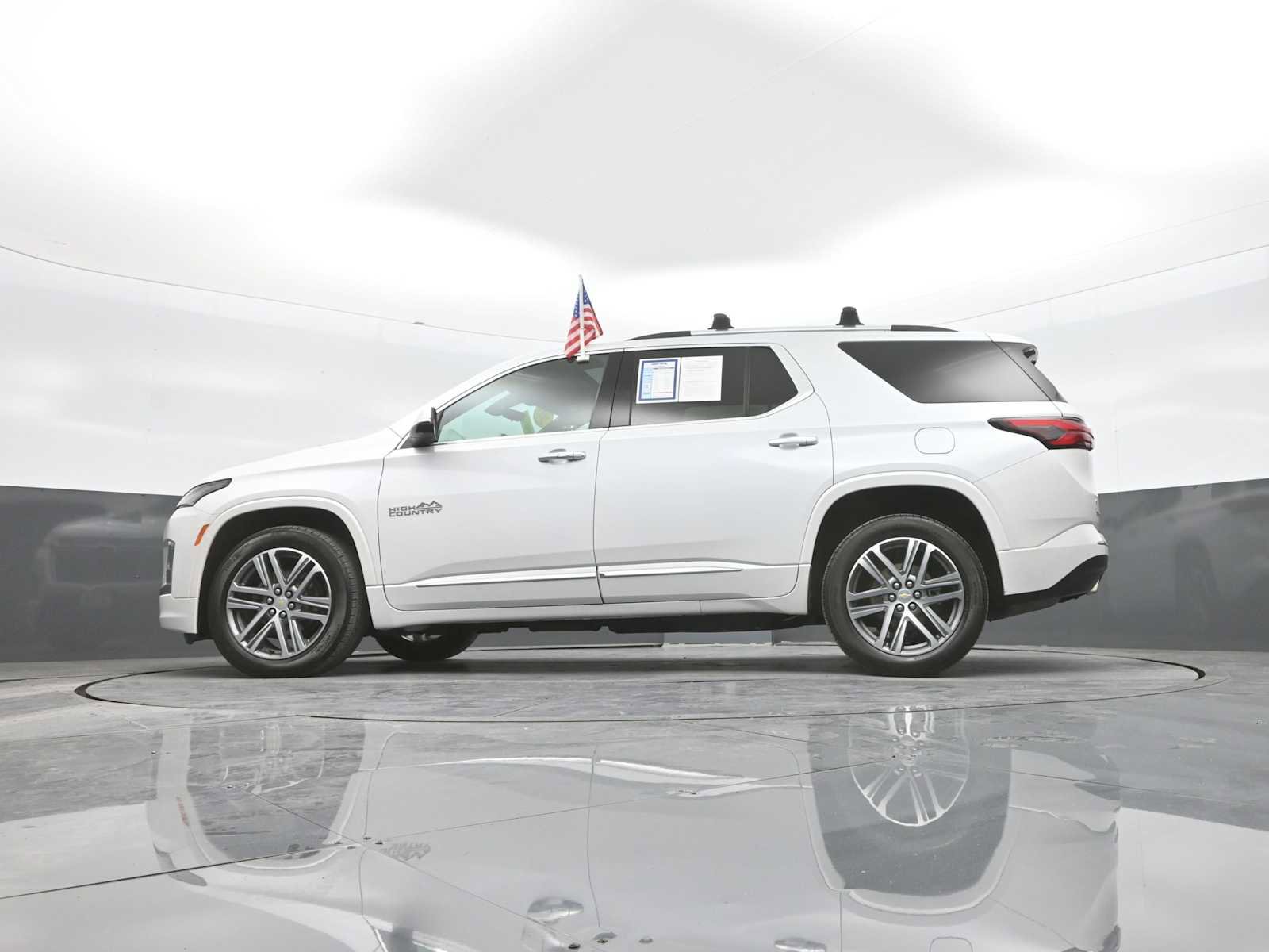 Used 2023 Chevrolet Traverse High Country AWD/4WD image 42