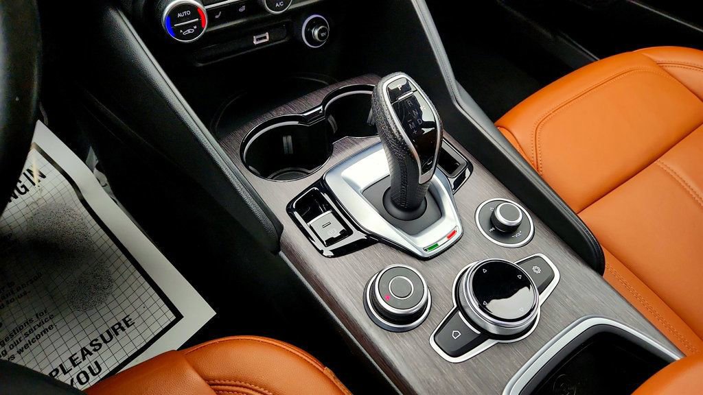 Used 2022 Alfa Romeo Giulia Ti image 17