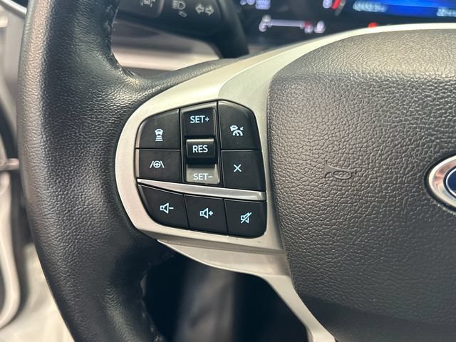 Used 2023 Ford Explorer XLT w/ Equipment Group 202A AWD/4WD image 37