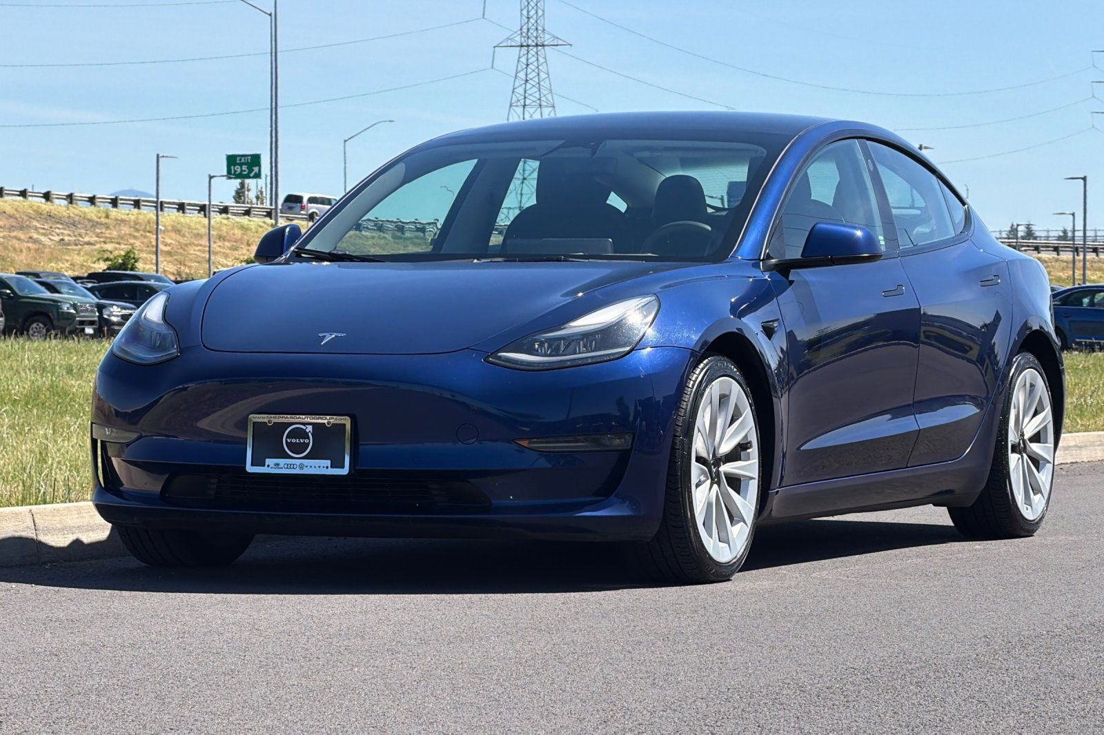 Used 2022 Tesla Model 3 Long Range AWD/4WD image 7