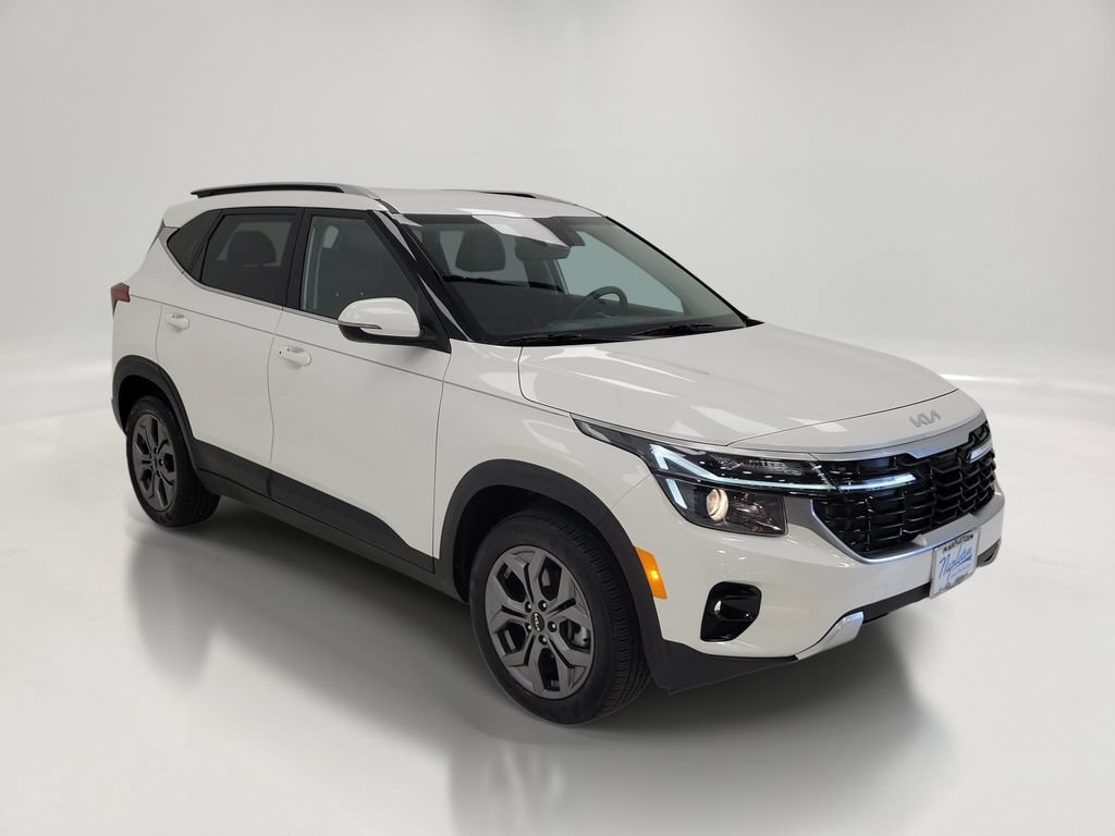 Used 2024 Kia Seltos S AWD/4WD image 3
