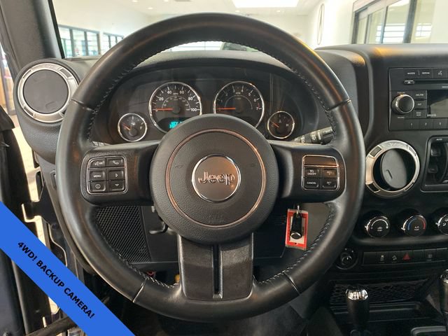 Used 2017 Jeep Wrangler Unlimited Rubicon w/ Connectivity Group AWD/4WD image 16
