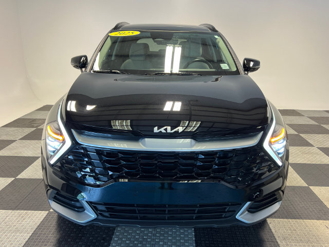 Used 2025 Kia Sportage EX w/ Premium Package FWD image 2