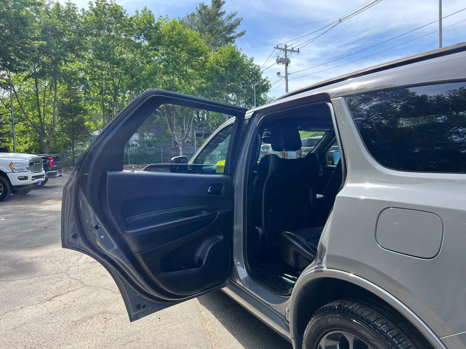 Used 2025 Dodge Durango GT AWD/4WD image 32