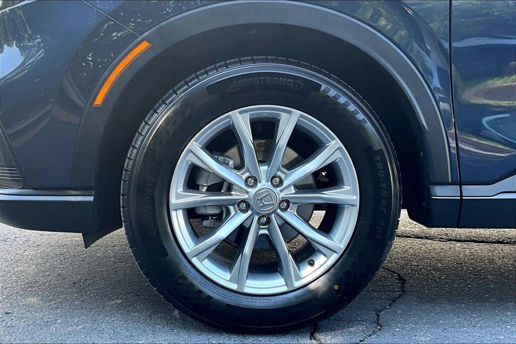 Used 2025 Honda CR-V EX image 17