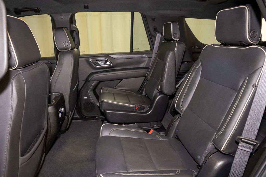 Used 2022 GMC Yukon SLT w/ SLT Luxury Package AWD/4WD image 9