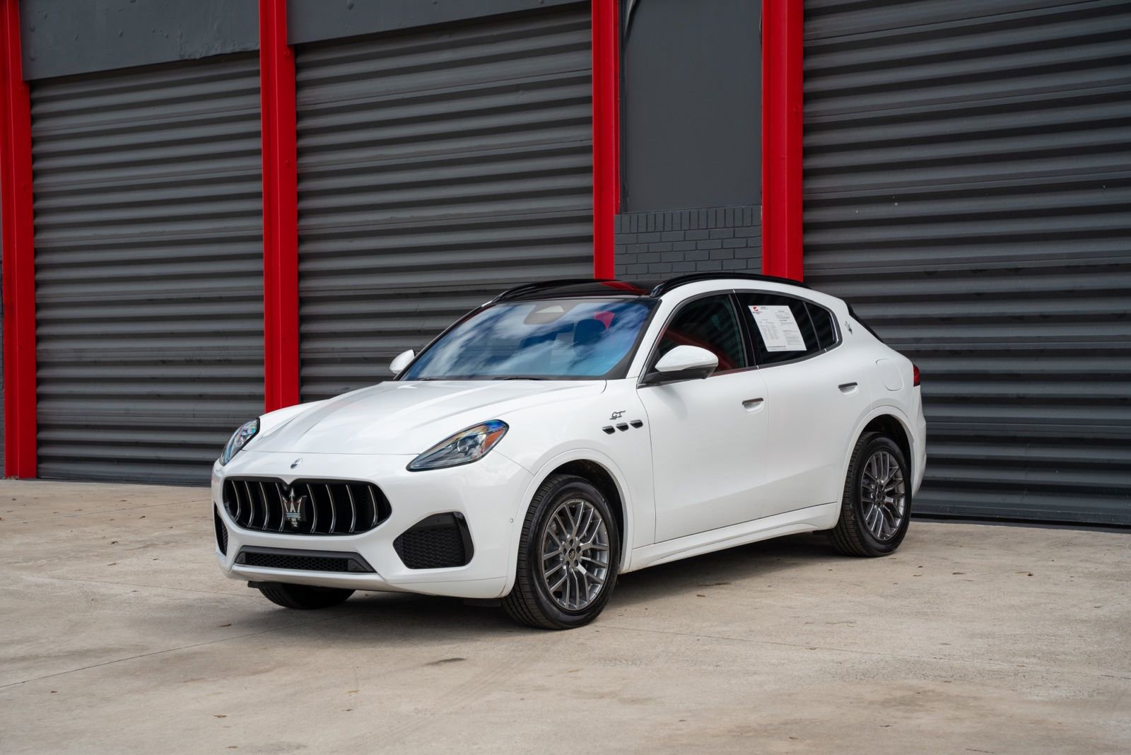Used 2023 Maserati Grecale GT image 1