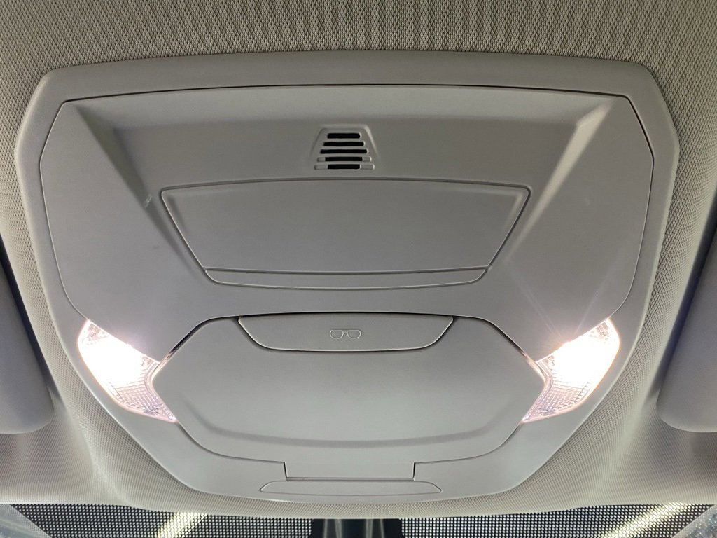 Used 2019 Ford Escape Titanium image 32