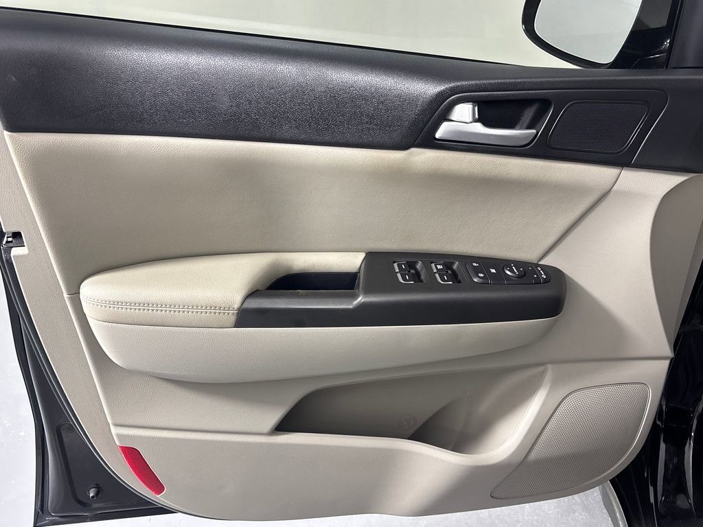 Used 2021 Kia Sportage S image 25