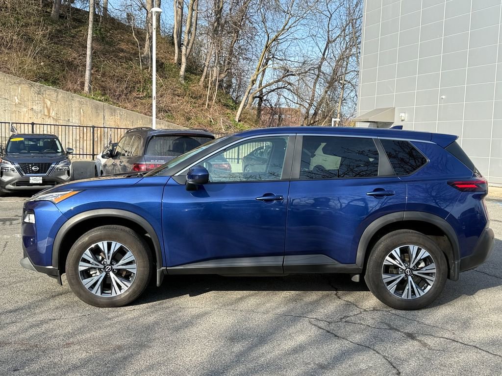 Used 2023 Nissan Rogue SV AWD/4WD image 3