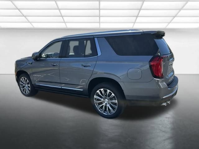 Used 2022 GMC Yukon Denali w/ Denali Premium Package image 9