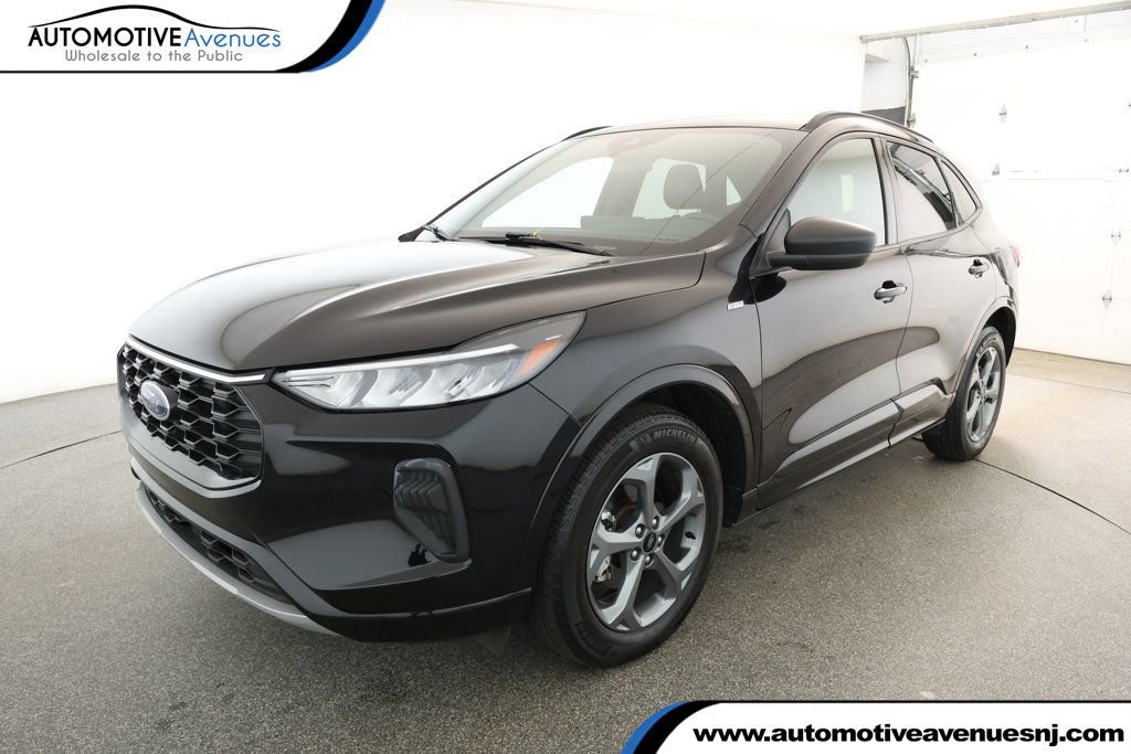 Used 2023 Ford Escape ST-Line w/ Tech Pack #1