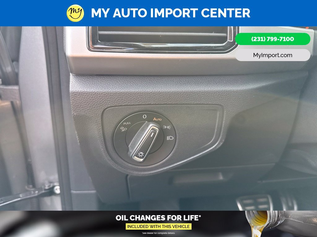 Used 2023 Volkswagen Atlas Cross Sport SEL R-Line AWD/4WD image 15