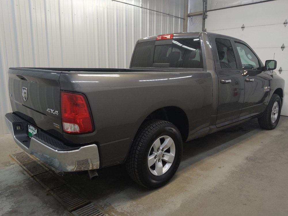 Used 2017 RAM 1500 Classic SLT AWD/4WD image 10