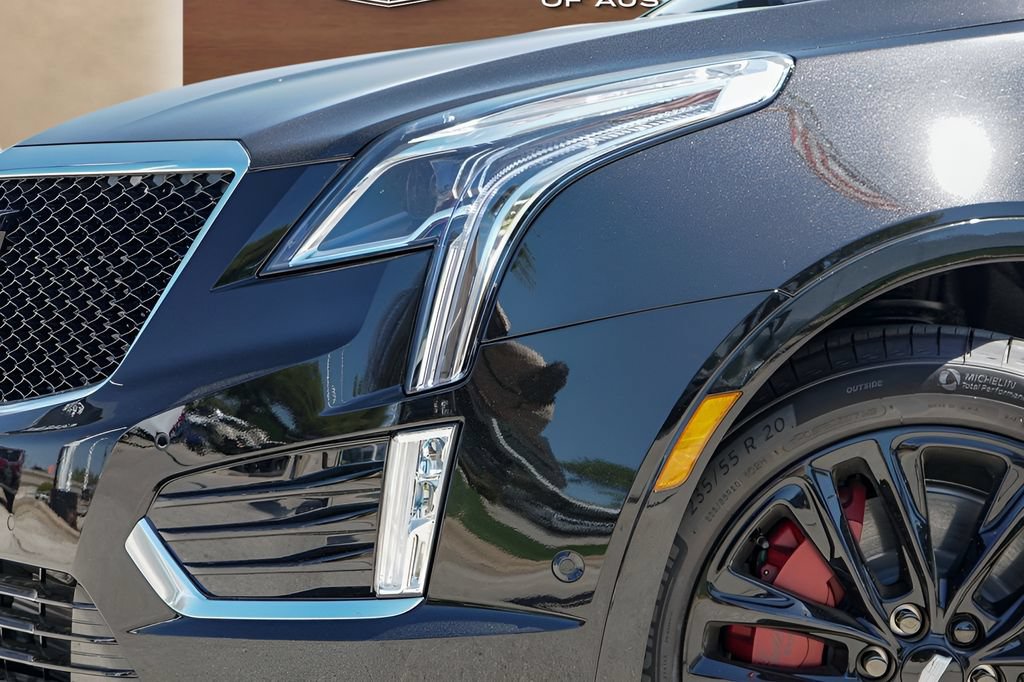 New 2026 Cadillac XT5 Sportv w/ LPO, Onyx Lite Package AWD/4WD image 3
