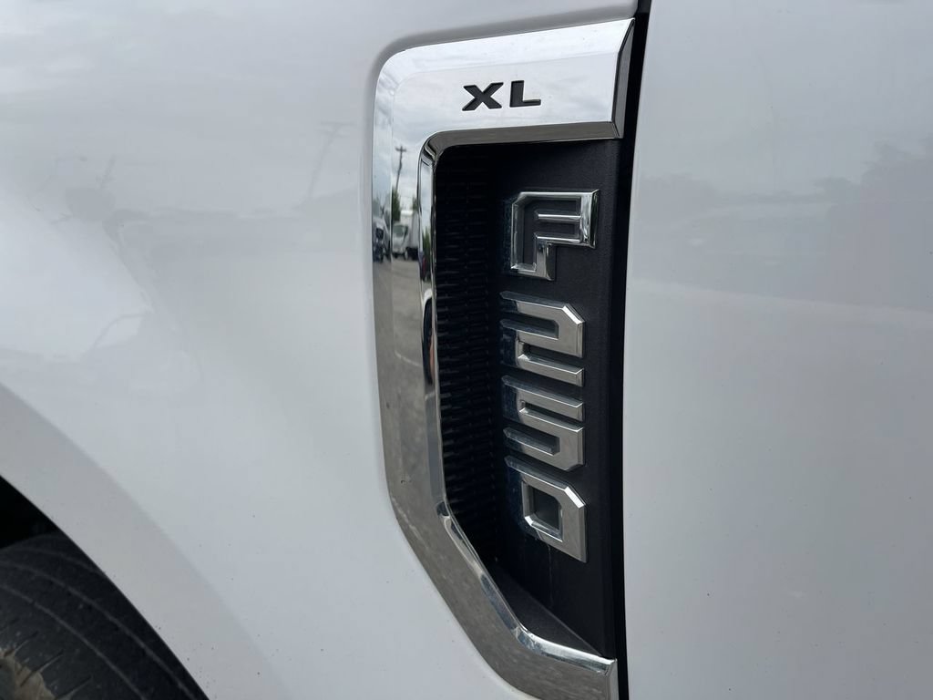 Used 2019 Ford F250 XL w/ Power Equipment Group AWD/4WD image 3