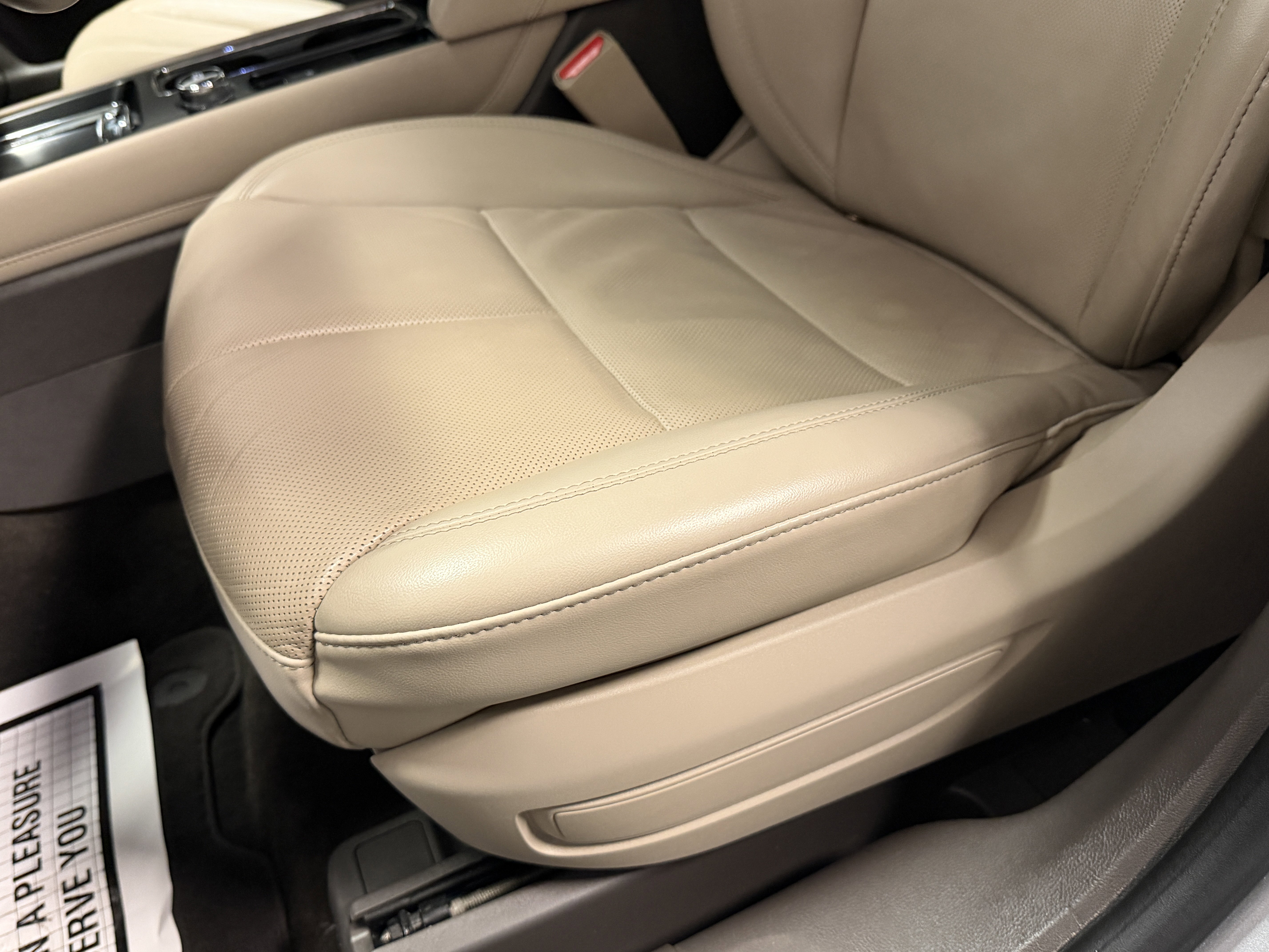 Used 2023 Lincoln Corsair Reserve w/ Equipment Group 201A image 19