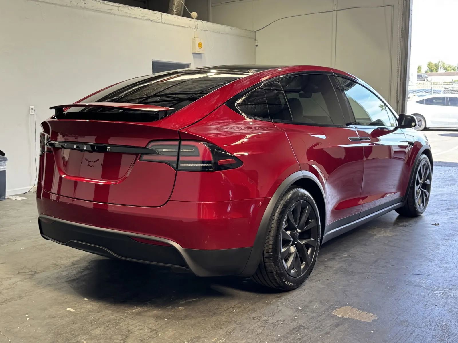 Used 2025 Tesla Model X image 4