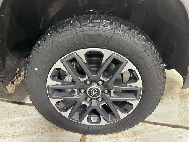 Used 2024 Toyota Tundra Limited image 10