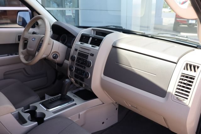 Used 2009 Ford Escape XLT FWD image 35