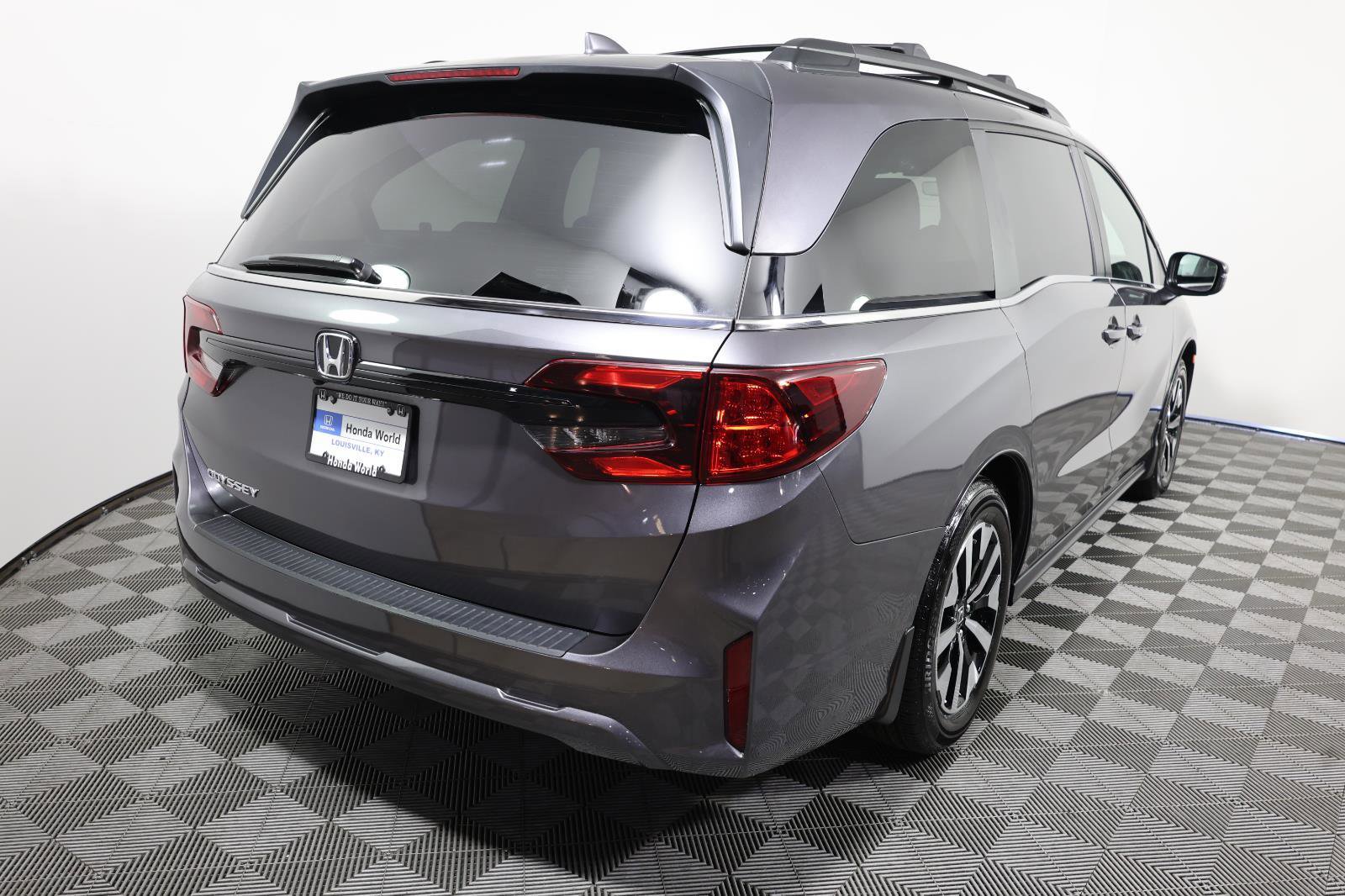 Used 2026 Honda Odyssey EX-L image 5
