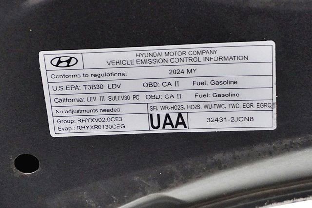 Used 2024 Hyundai Elantra SE image 32