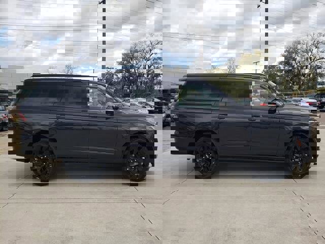 New 2025 Lincoln Navigator L Reserve image 10