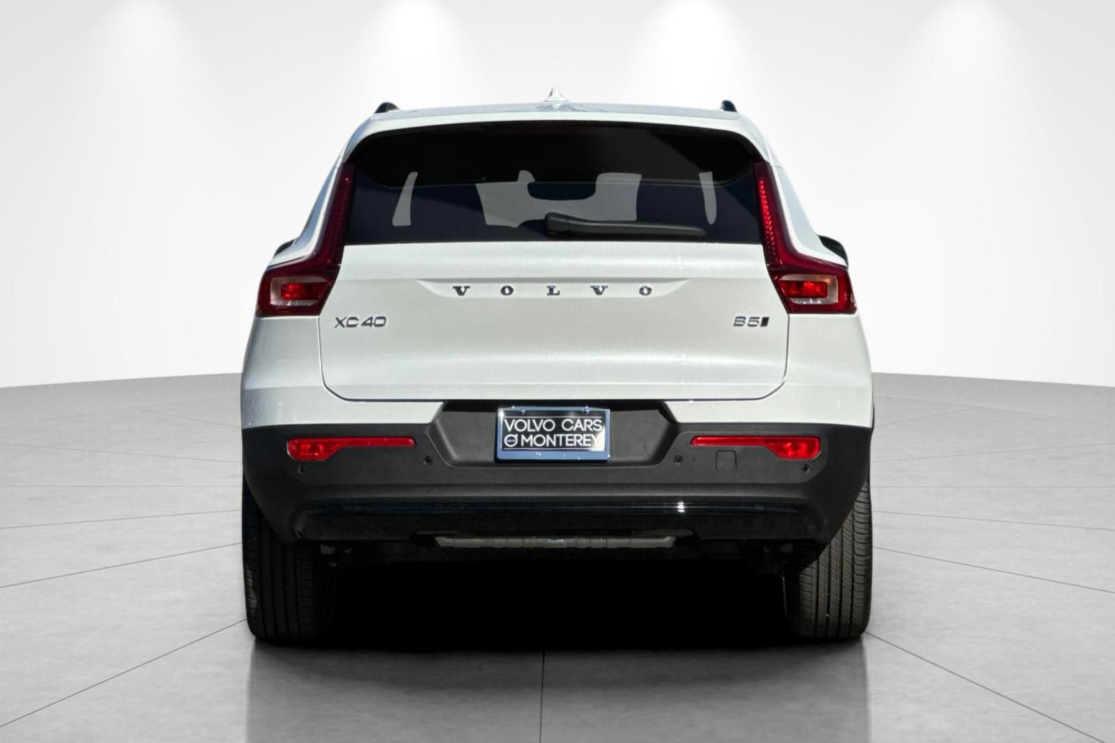 New 2026 Volvo XC40 B5 Plus w/ Protection Package Premier image 5