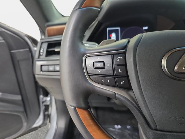 Used 2024 Lexus ES 300h w/ Technology Package FWD image 17