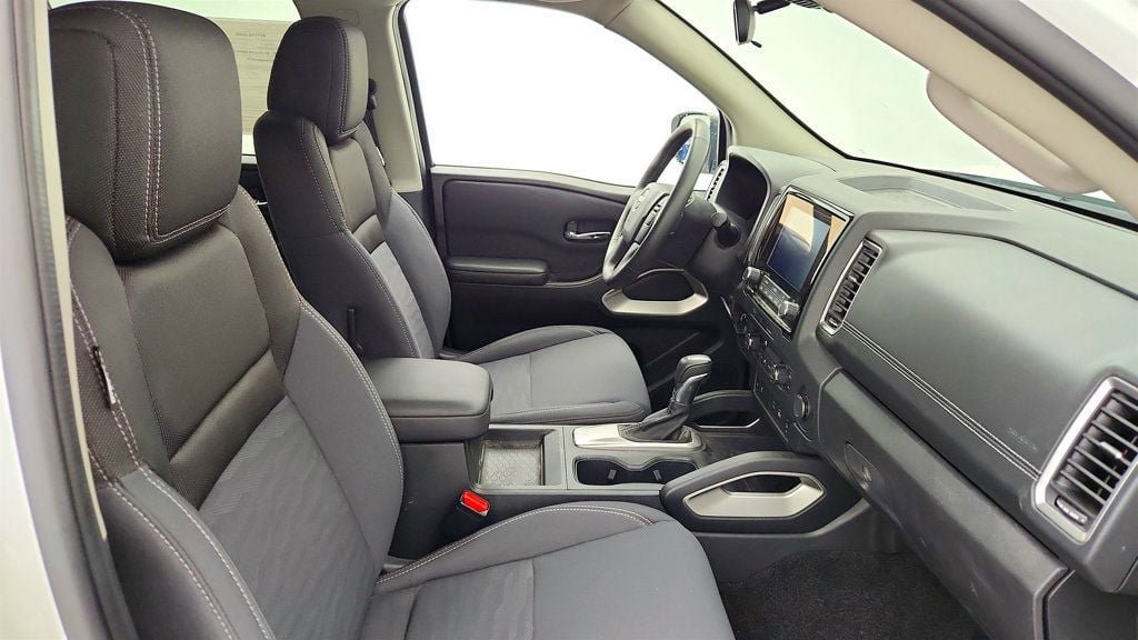 Used 2023 Nissan Frontier SV AWD/4WD image 22