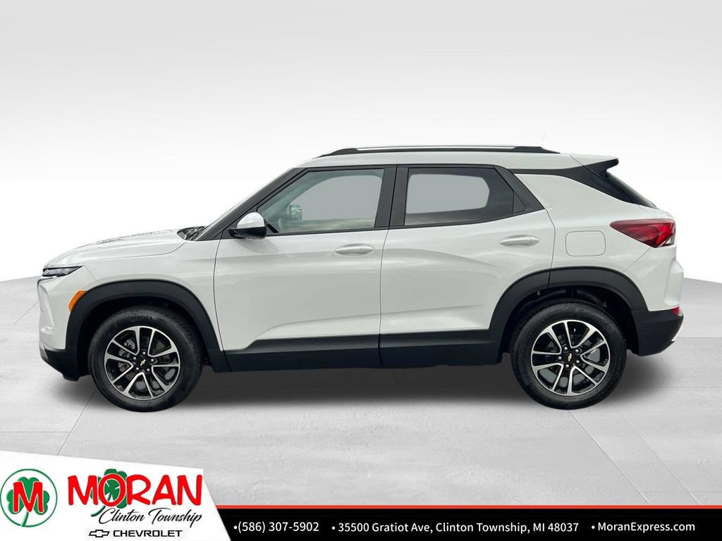 Certified 2026 Chevrolet TrailBlazer LT w/ Driver Confidence Package FWD image 3