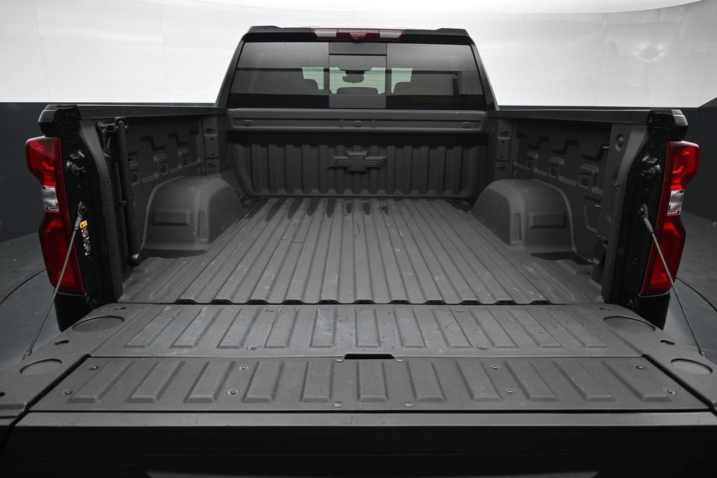 Used 2025 Chevrolet Silverado 1500 High Country AWD/4WD image 13