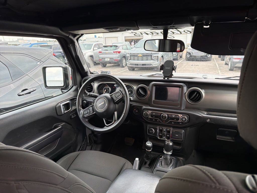 Used 2023 Jeep Gladiator Sport image 19