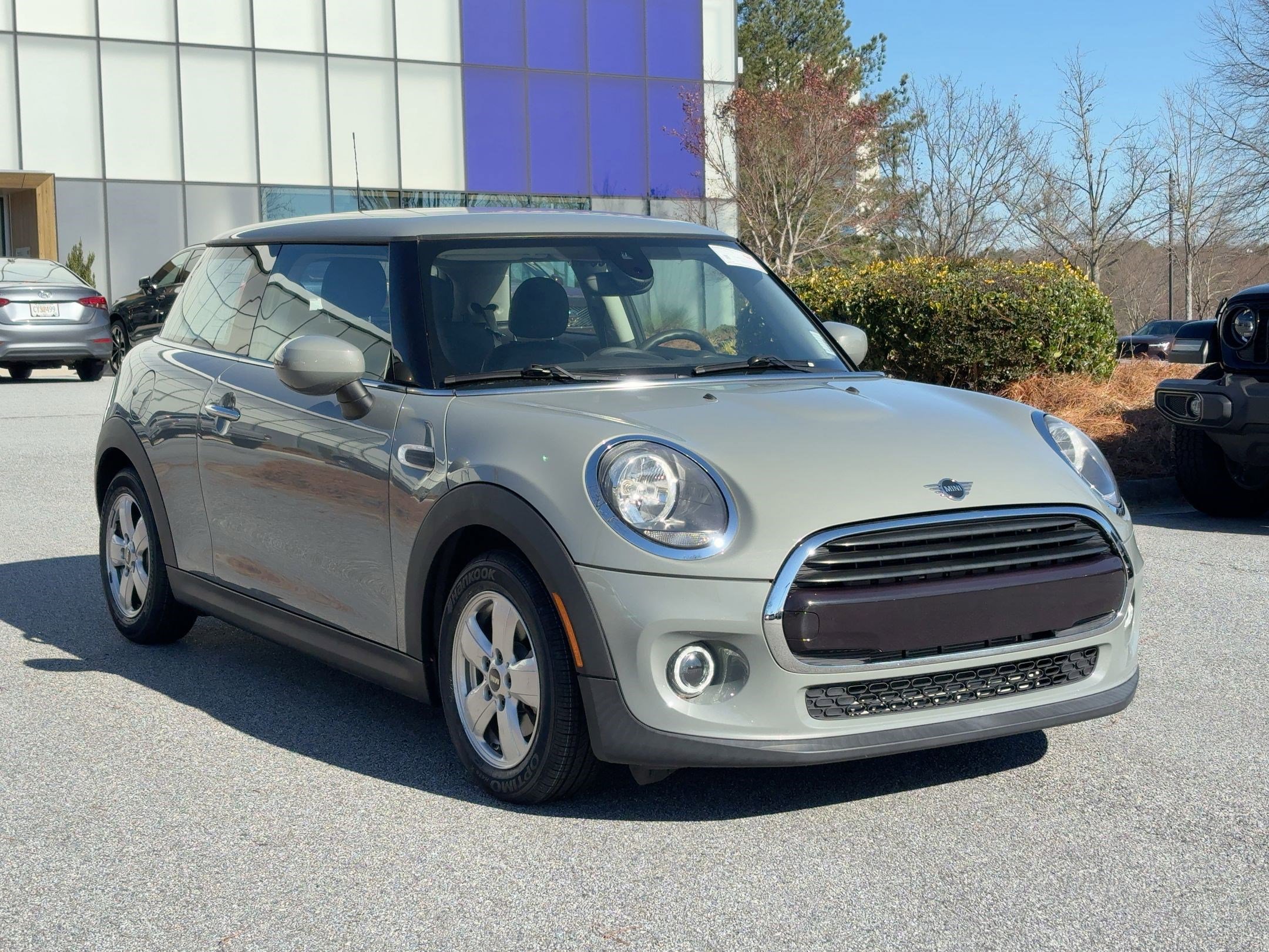 Used 2021 MINI Cooper 2-Door Hardtop image 7
