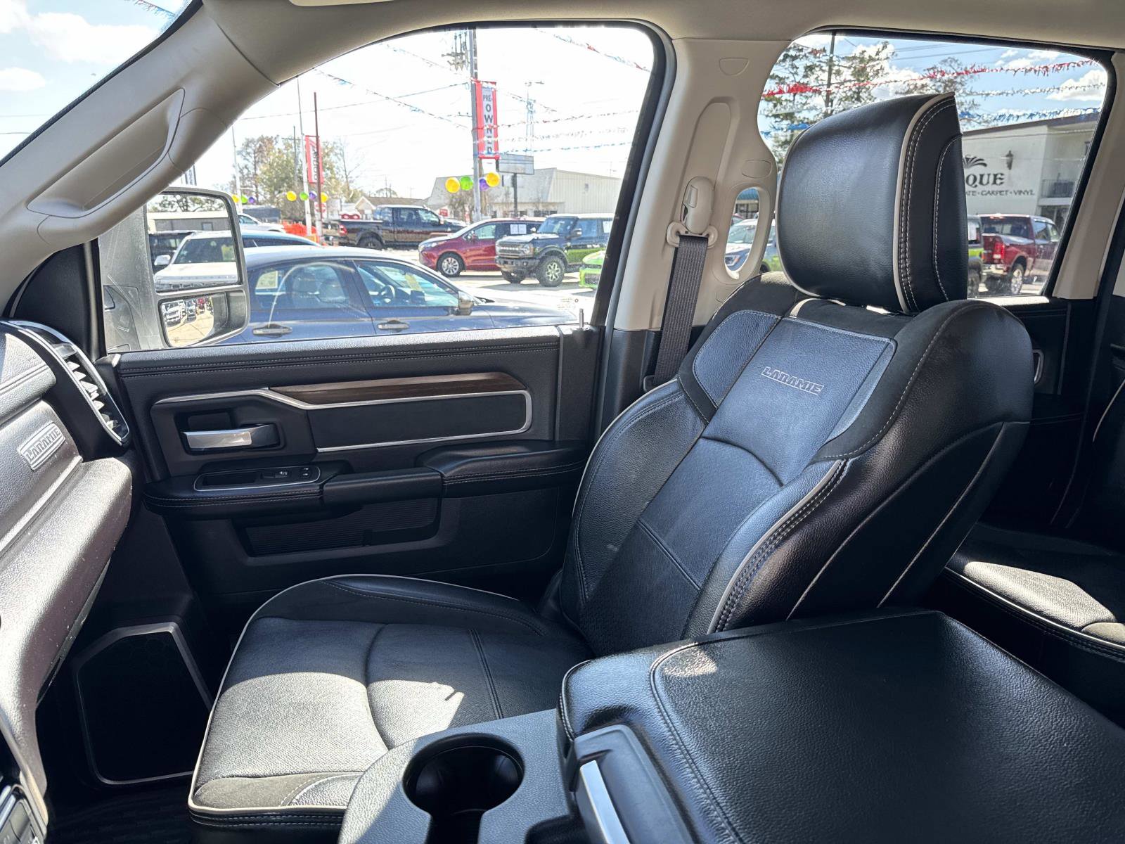 Used 2024 RAM 5500 Laramie image 15
