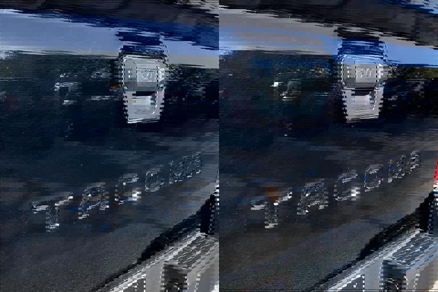 Used 2025 Toyota Tacoma SR image 28