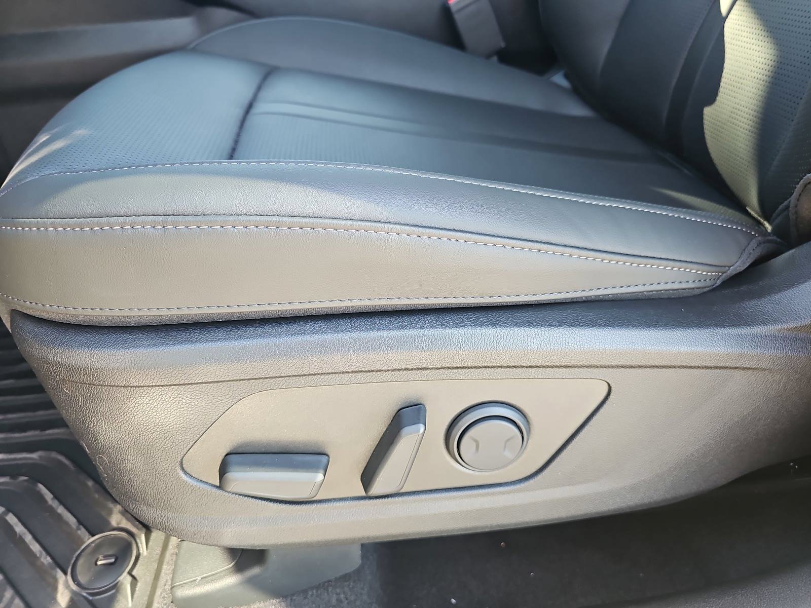 New 2026 Kia Sorento S AWD/4WD image 29