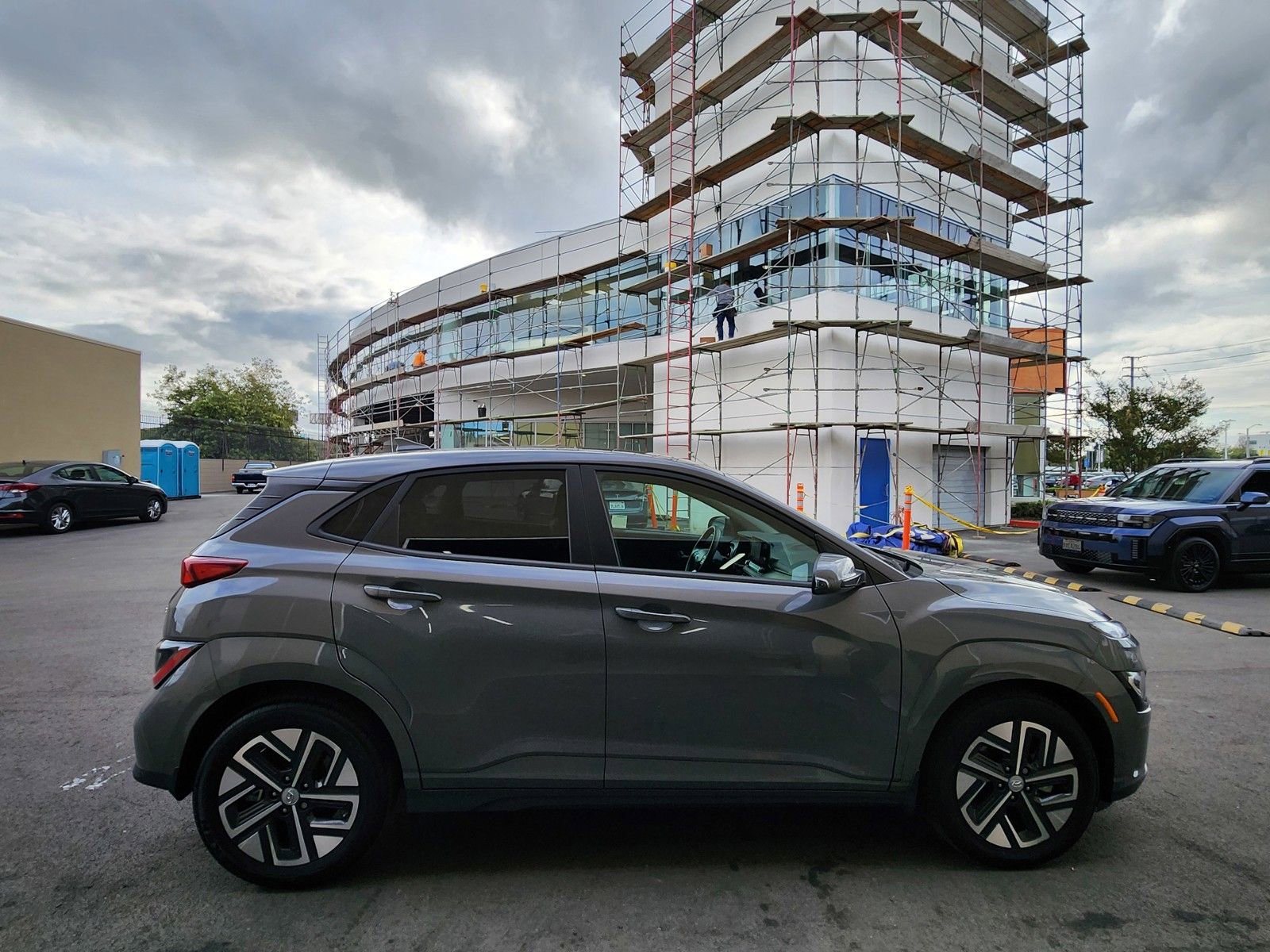 Certified 2023 Hyundai Kona Limited FWD image 8