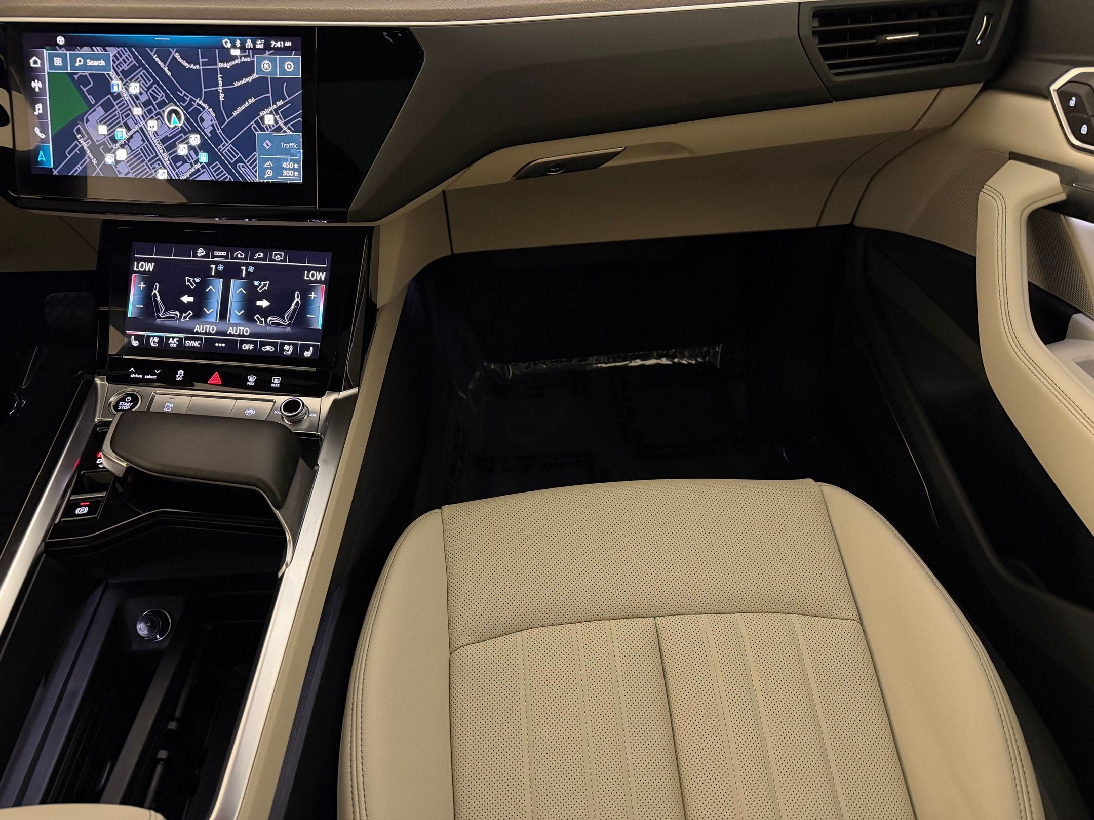 Certified 2024 Audi Q8 e-tron Premium Plus AWD/4WD image 30