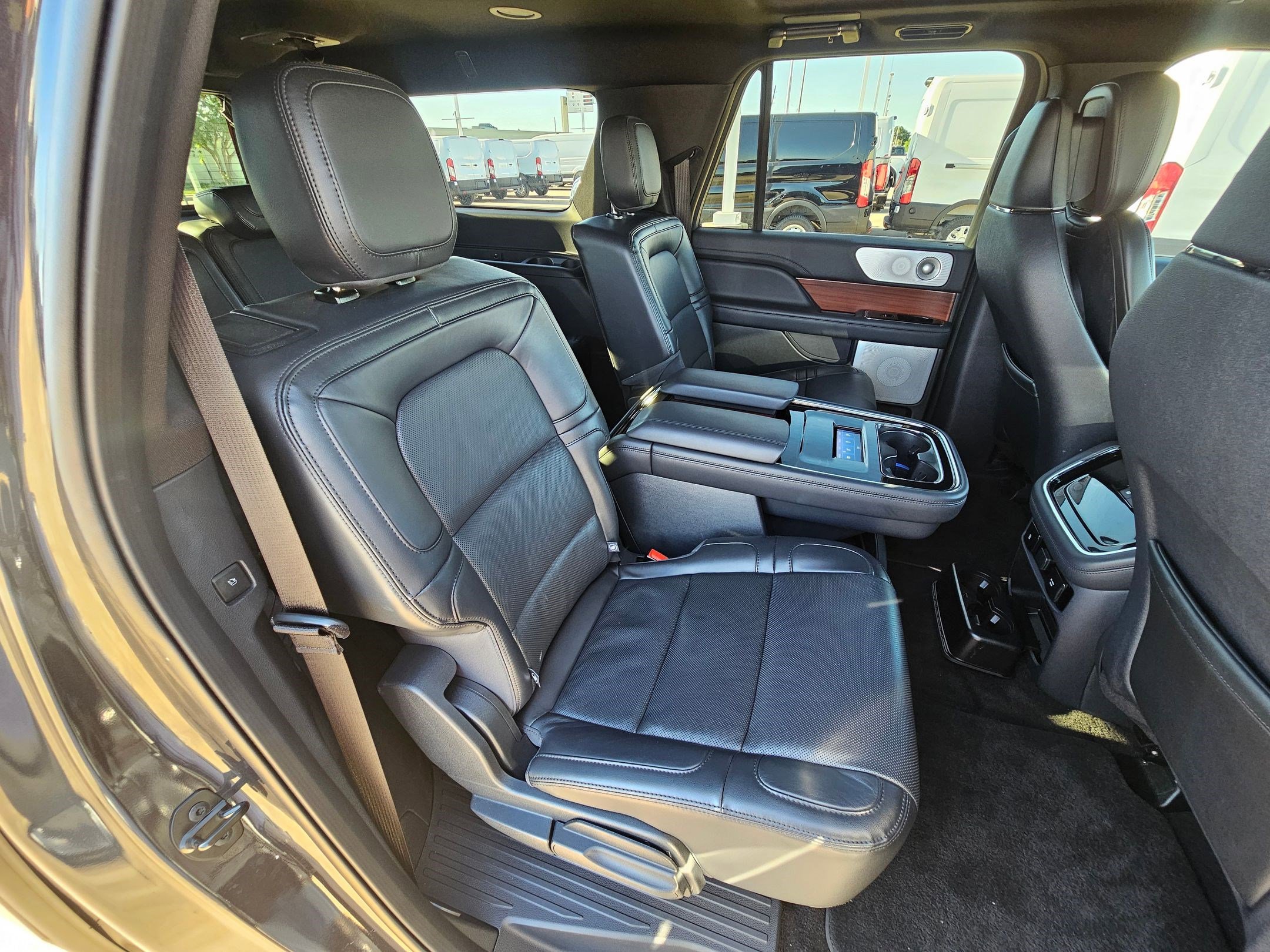 Used 2024 Lincoln Navigator L Reserve image 29