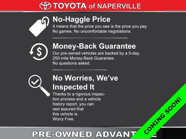 Used 2019 Nissan Versa SV image 3