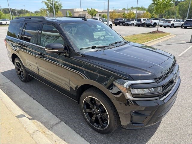 Used 2023 Ford Expedition Limited image 8