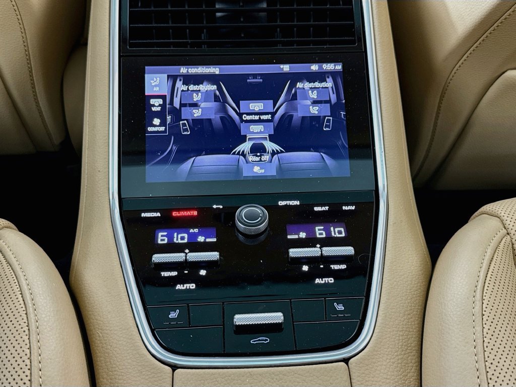 Certified 2023 Porsche Panamera image 27