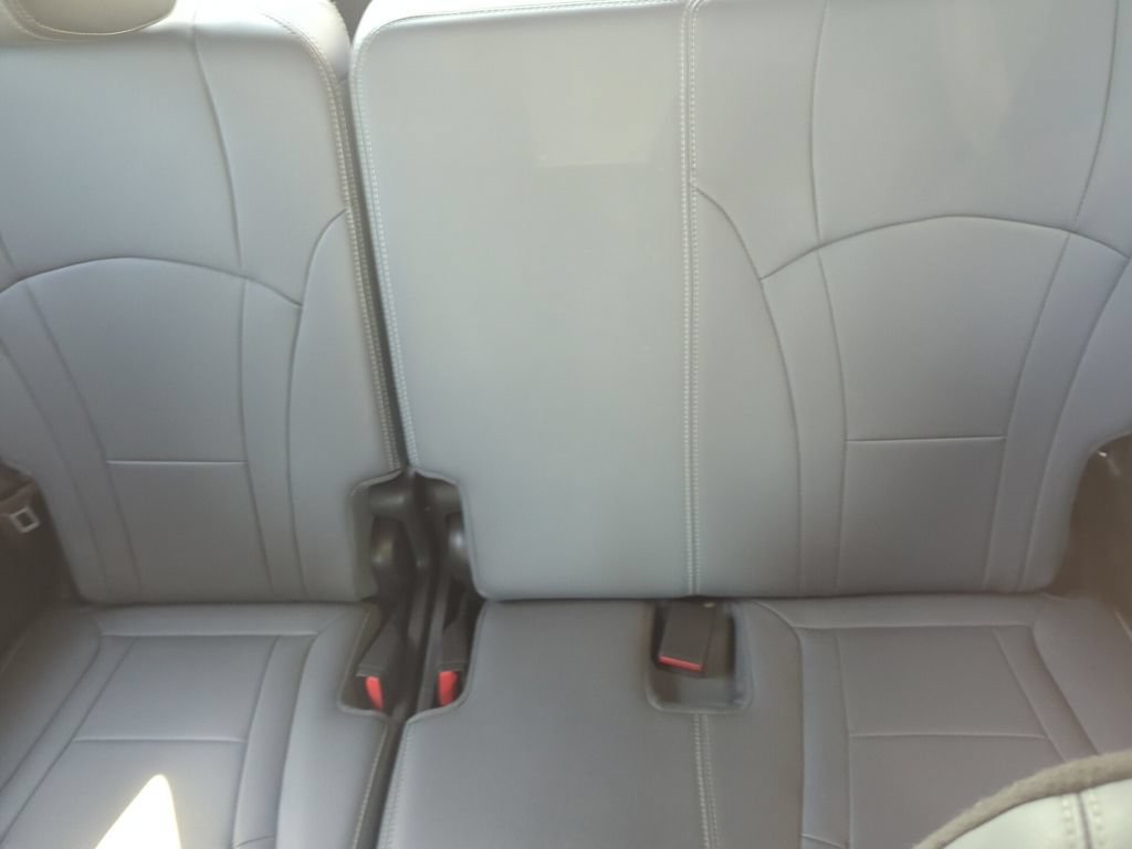 Used 2023 Buick Enclave Essence w/ Sport Touring Edition FWD image 17