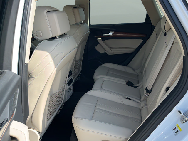 Used 2023 Audi Q5 e Premium Plus w/ Premium Plus Package AWD/4WD image 19
