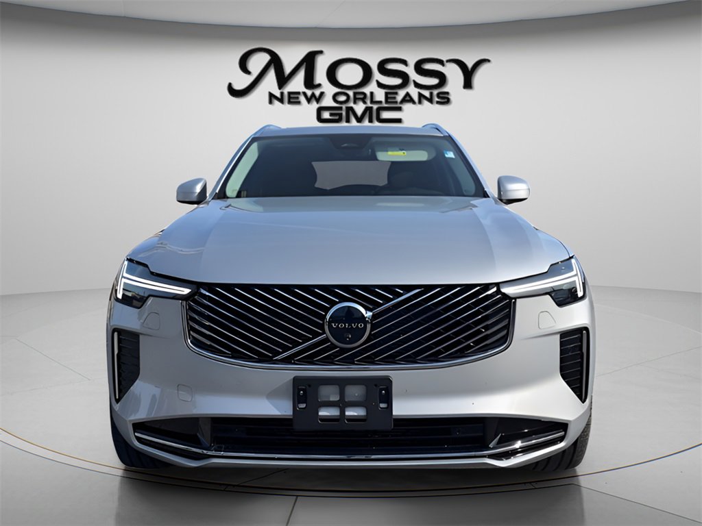 Used 2025 Volvo XC90 B6 Plus image 2