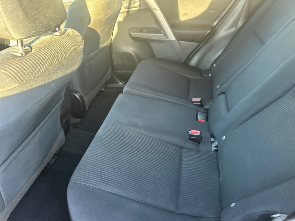 Used 2016 Toyota RAV4 LE AWD/4WD image 12