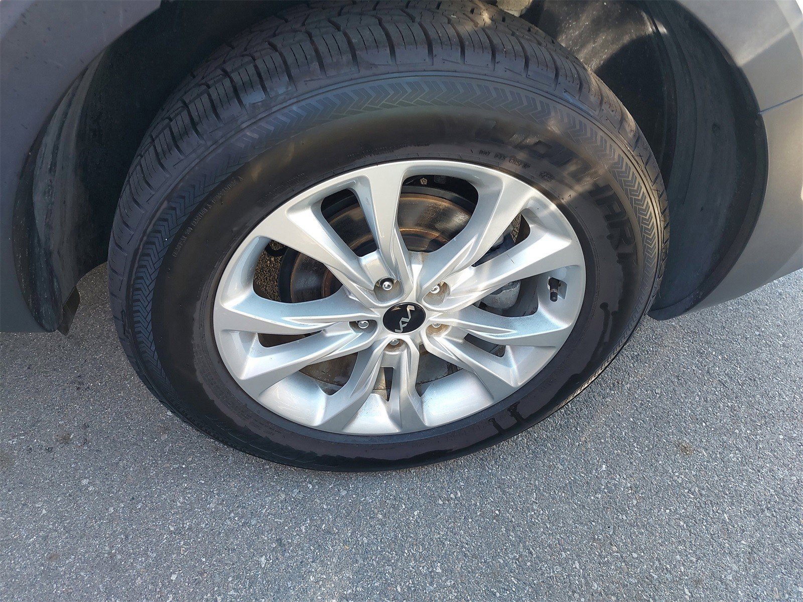 Certified 2022 Kia Telluride LX image 41